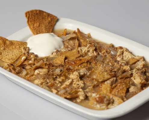 Chilaquiles de pollo en salsa verde